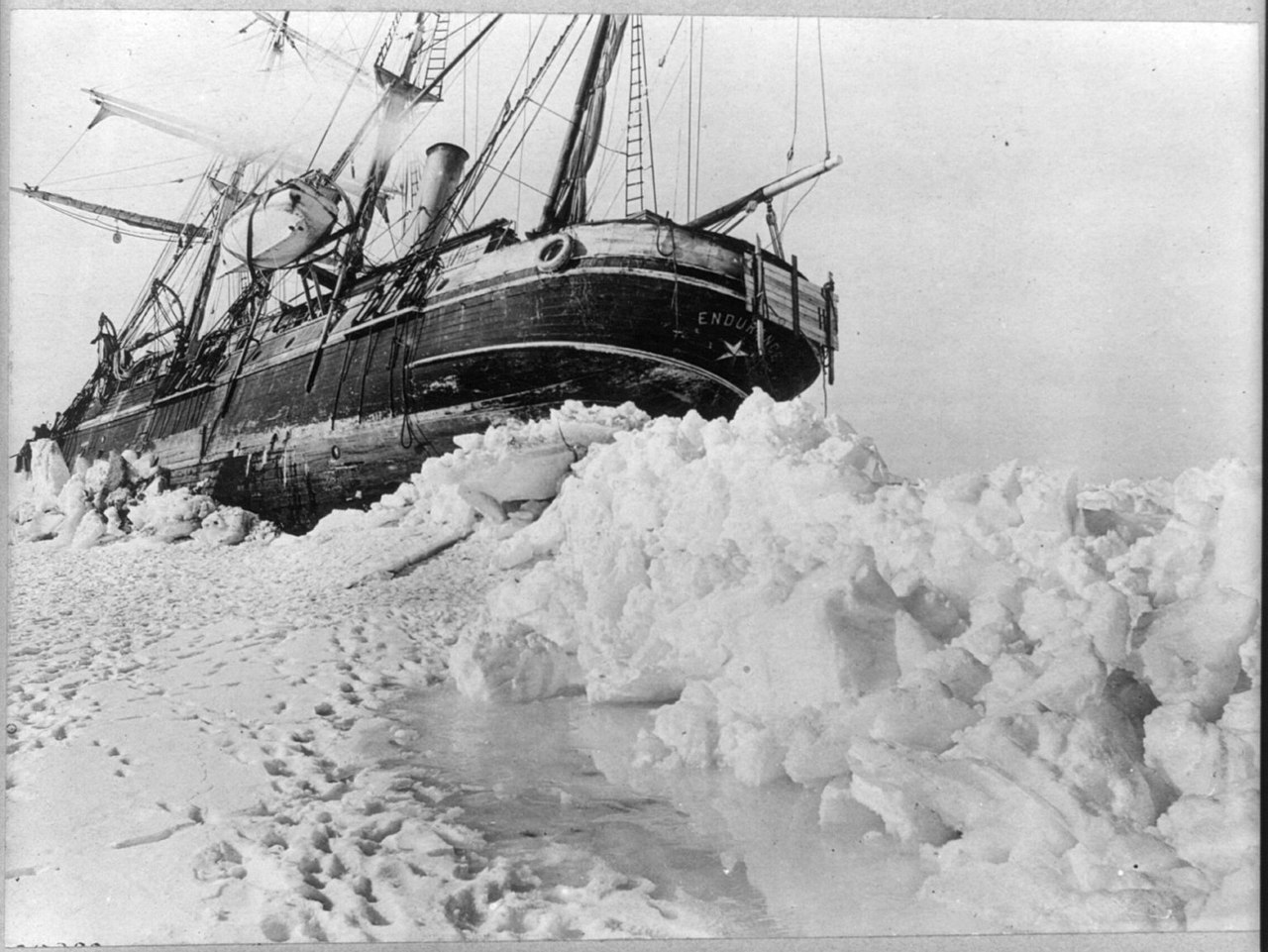 Imperial_trans_antarctic_expedition